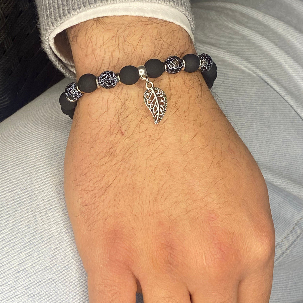 Bracciale agata screziata foglia indossato Giamas - stile naturale elegante