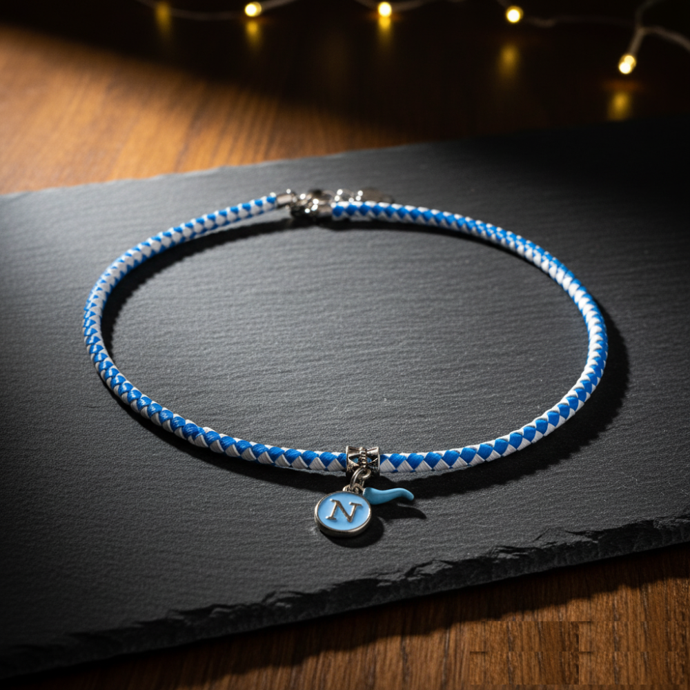 Collana in caucciù Forza Napoli bianca e azzurra con ciondolo e cornetto 