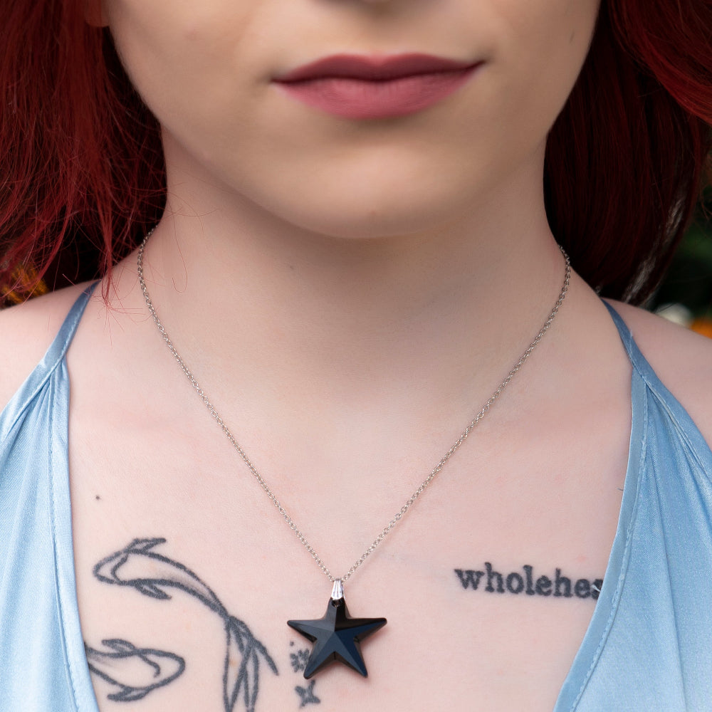 Collana elegante con pendente stella in vetro - gioiello donna versatile per ogni occasione