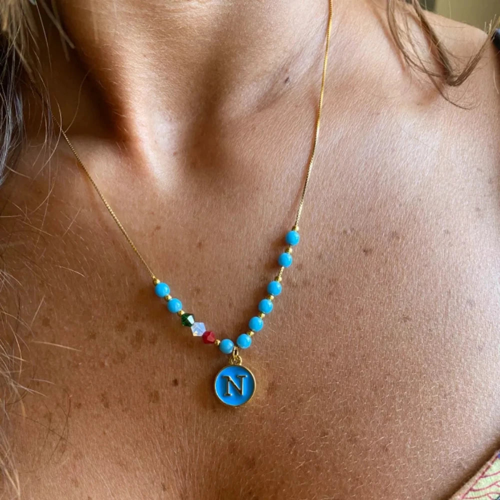 Collana Forza Napoli tricolore indossato da modella - ungioielloperte