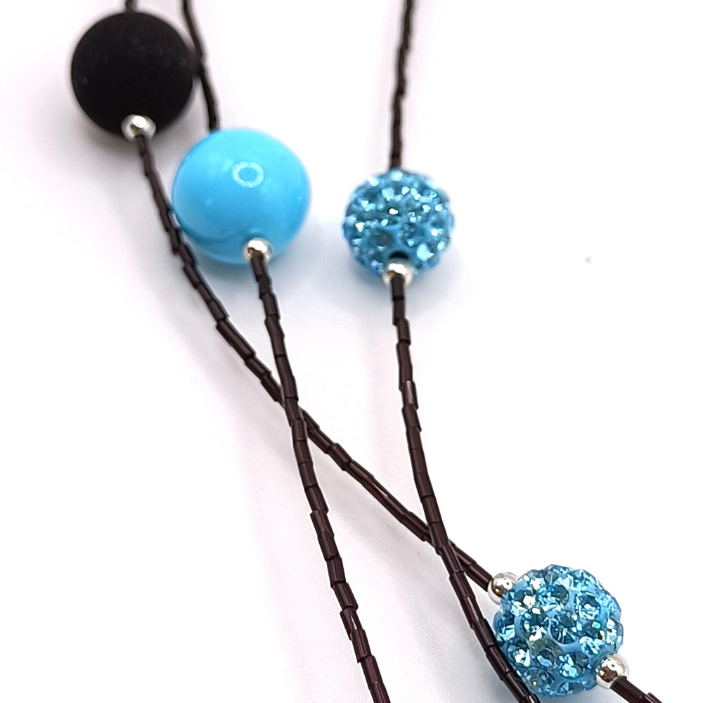 Collana in pietra lavica e cristalli Swarovski azzurri - ungioielloperte.com